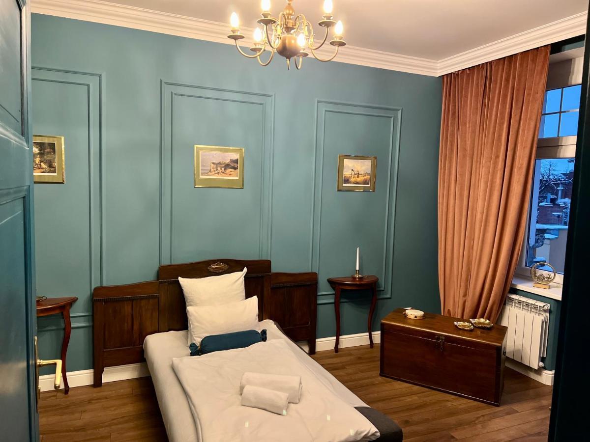 Apartament Baron ***** Jelenia Góra Exteriör bild
