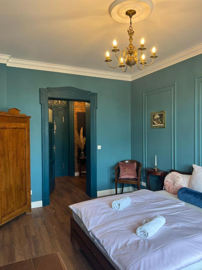 Apartament Baron ***** Jelenia Góra Exteriör bild